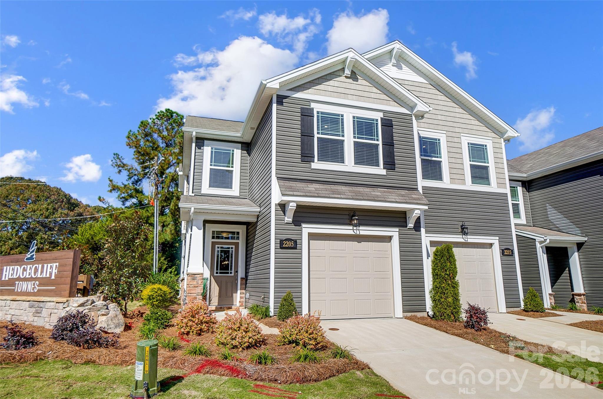 2555 Hedgecliff Road