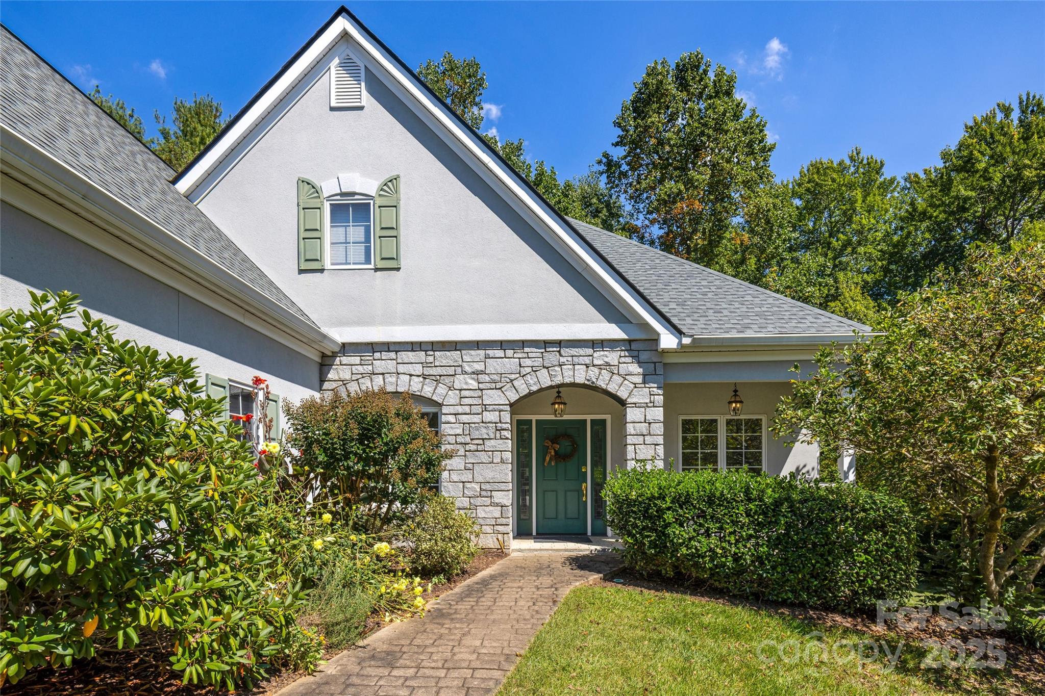 28 Clovelly Way