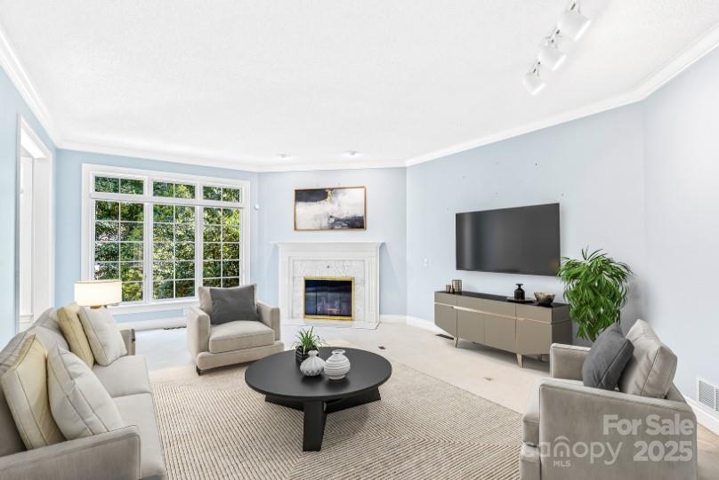 28 Clovelly Way