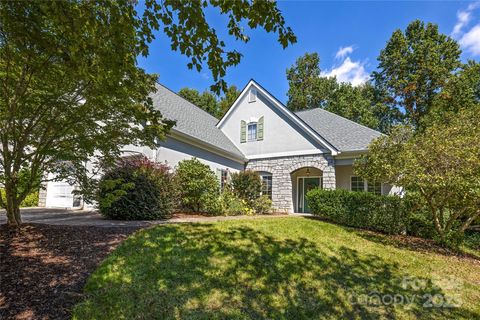 28 Clovelly Way Asheville NC 28803