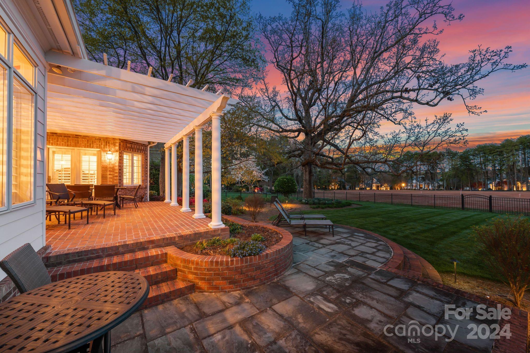 The Peninsula - Residential