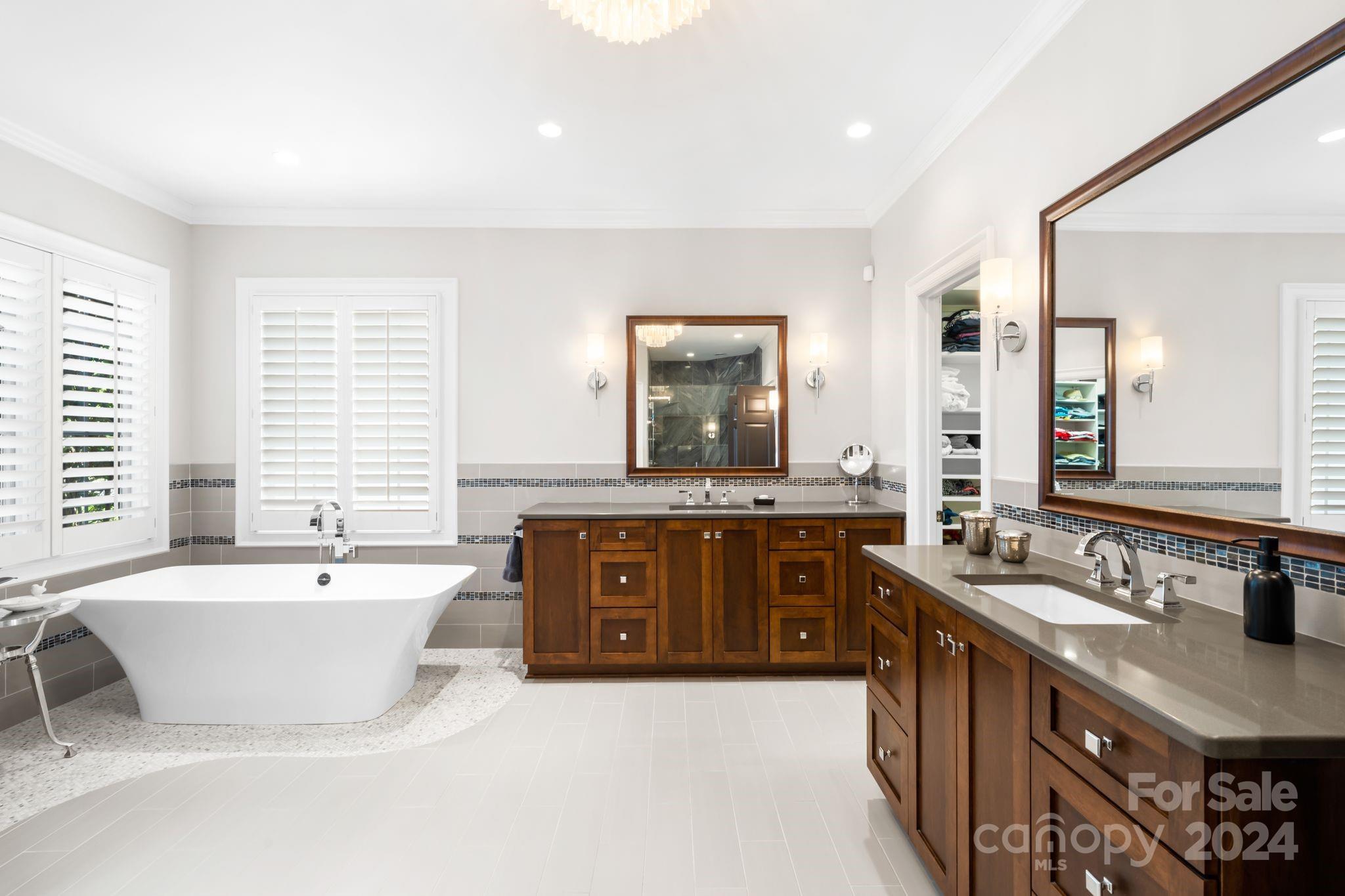 The Peninsula - Residential