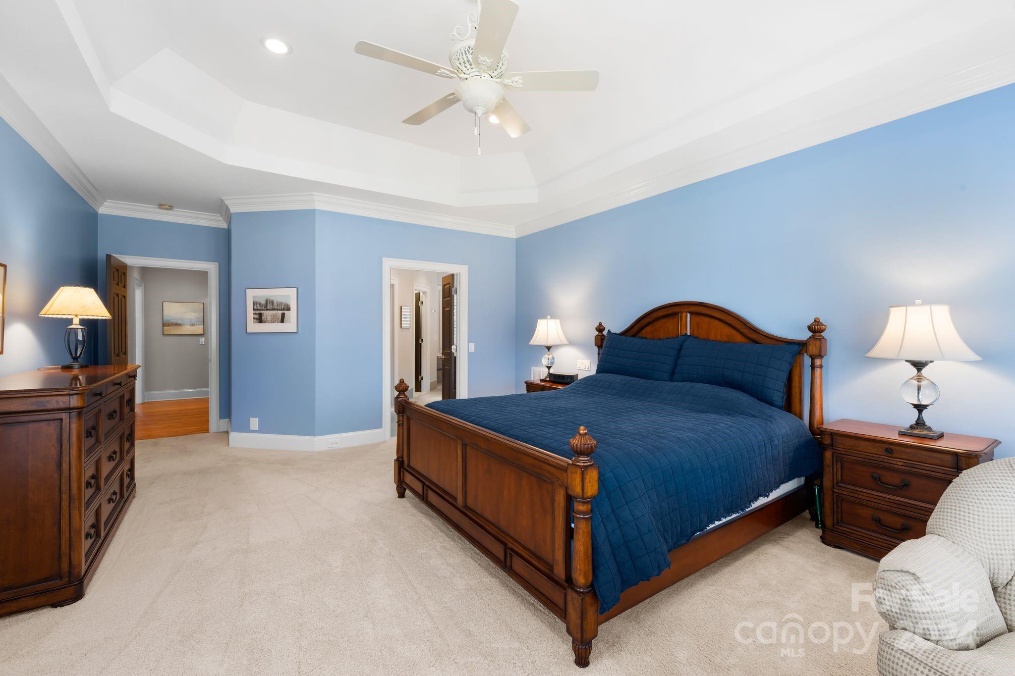 The Peninsula - Residential