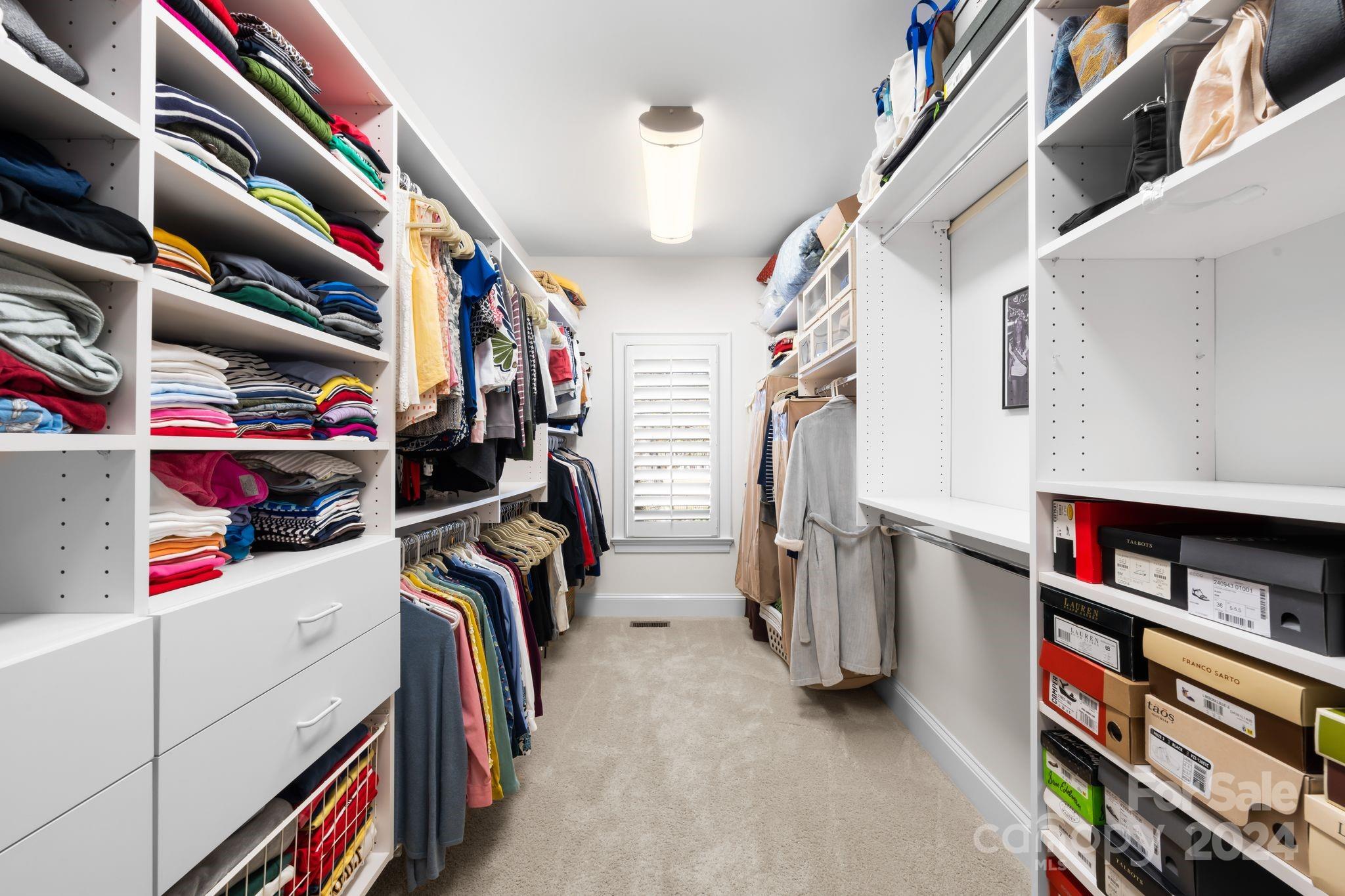 The Peninsula - Residential