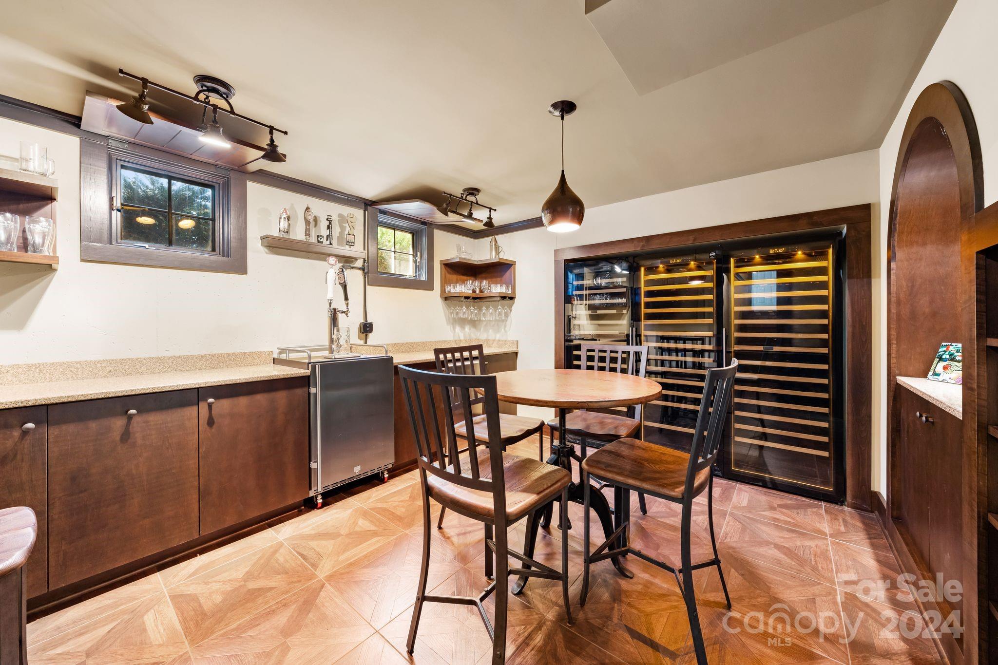 The Peninsula - Residential