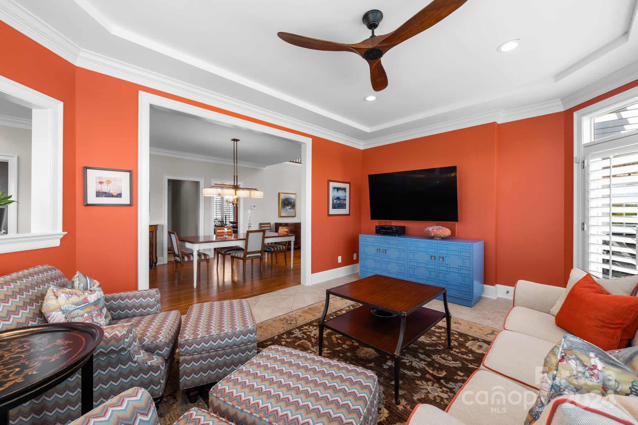 The Peninsula - Residential