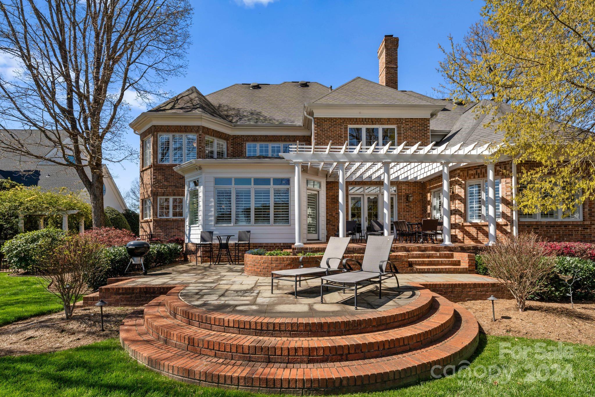 The Peninsula - Residential