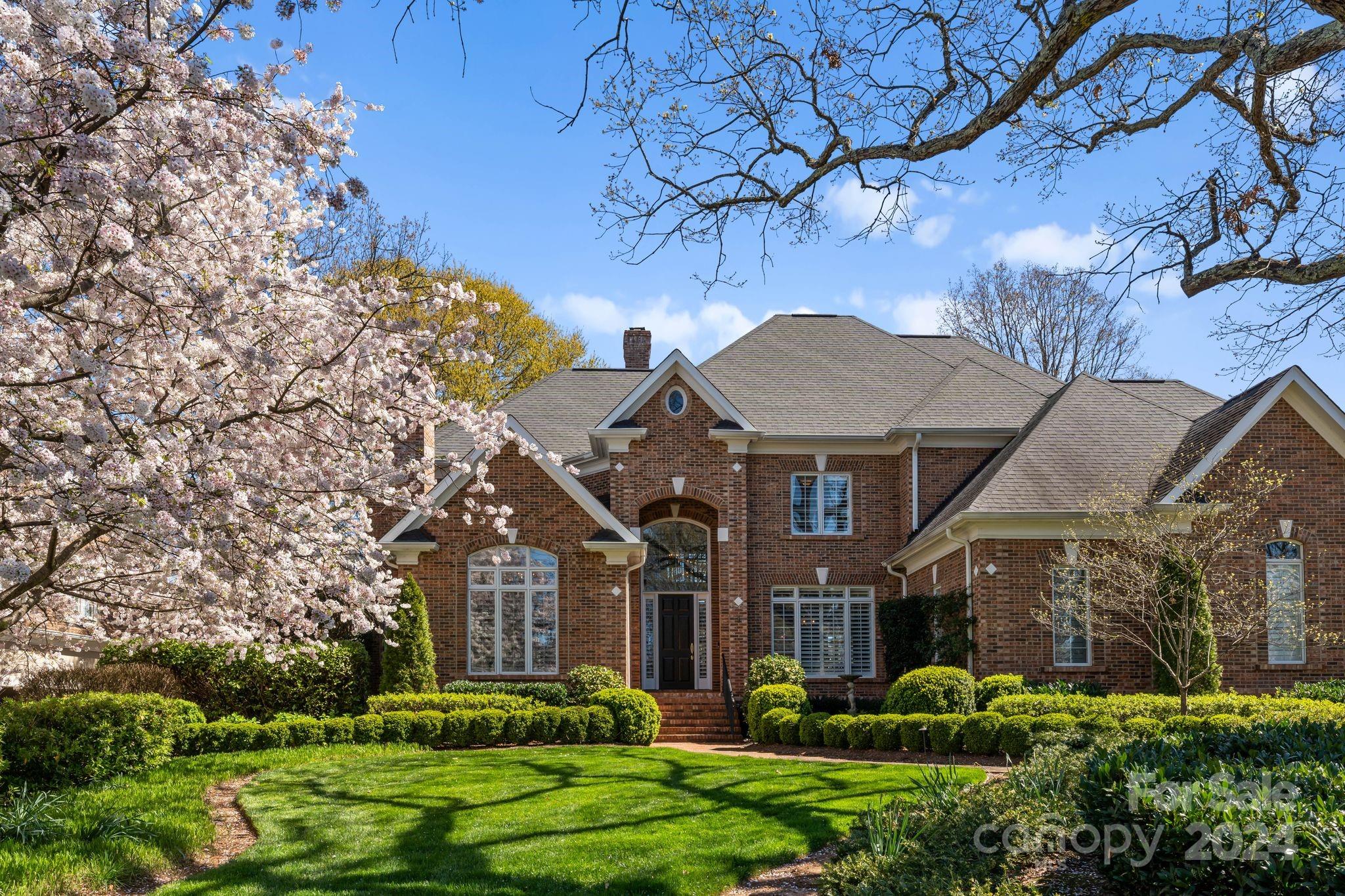 The Peninsula - Residential