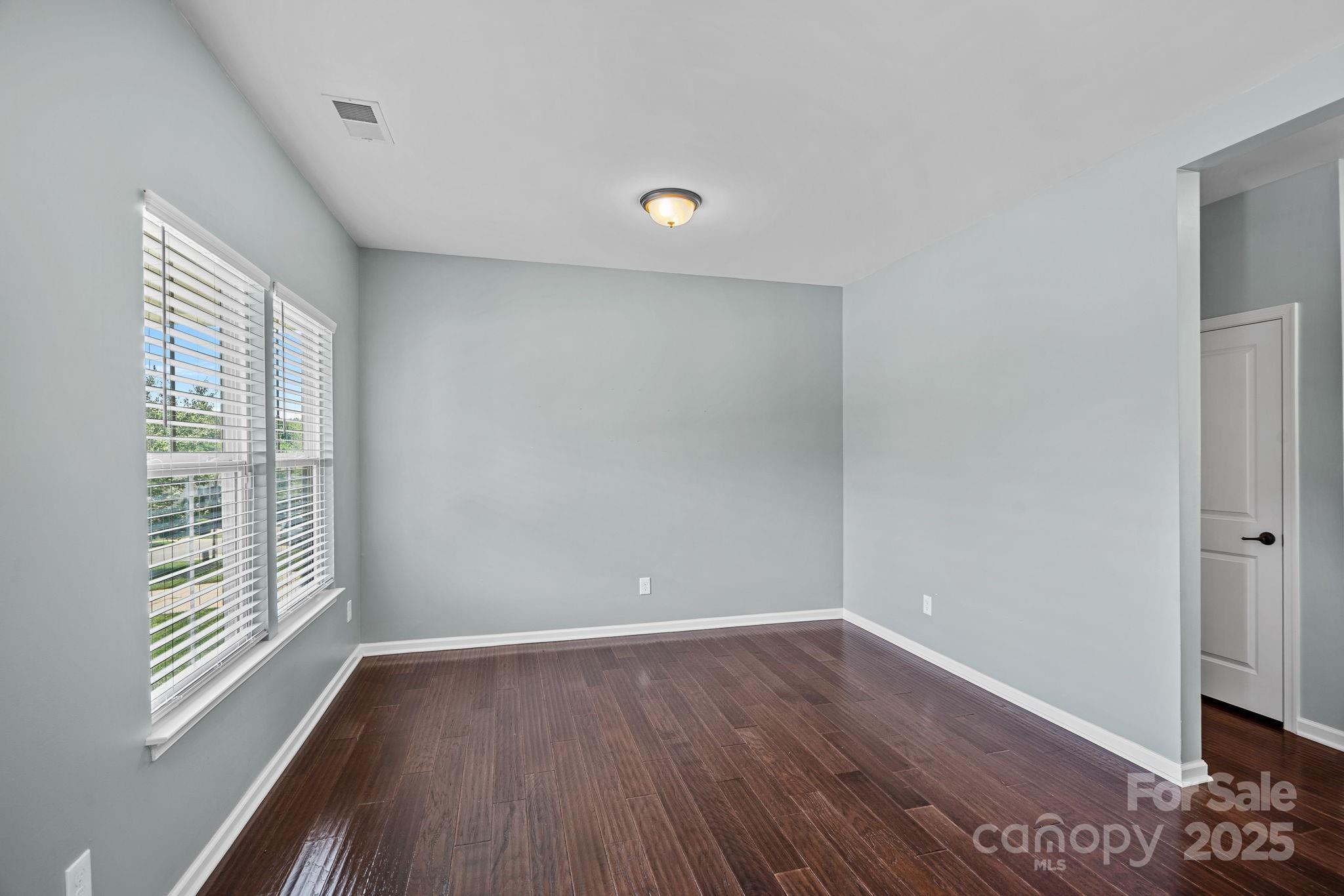321 Almora Loop
