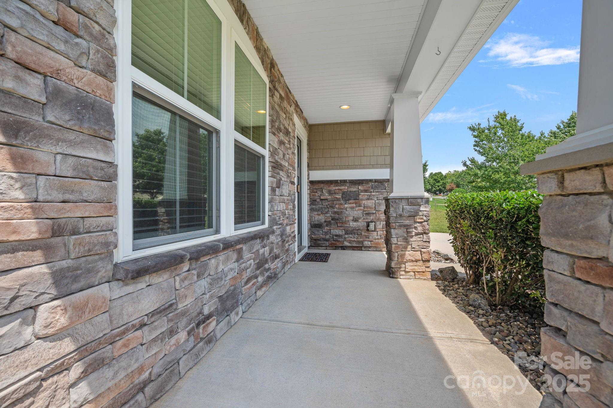 321 Almora Loop