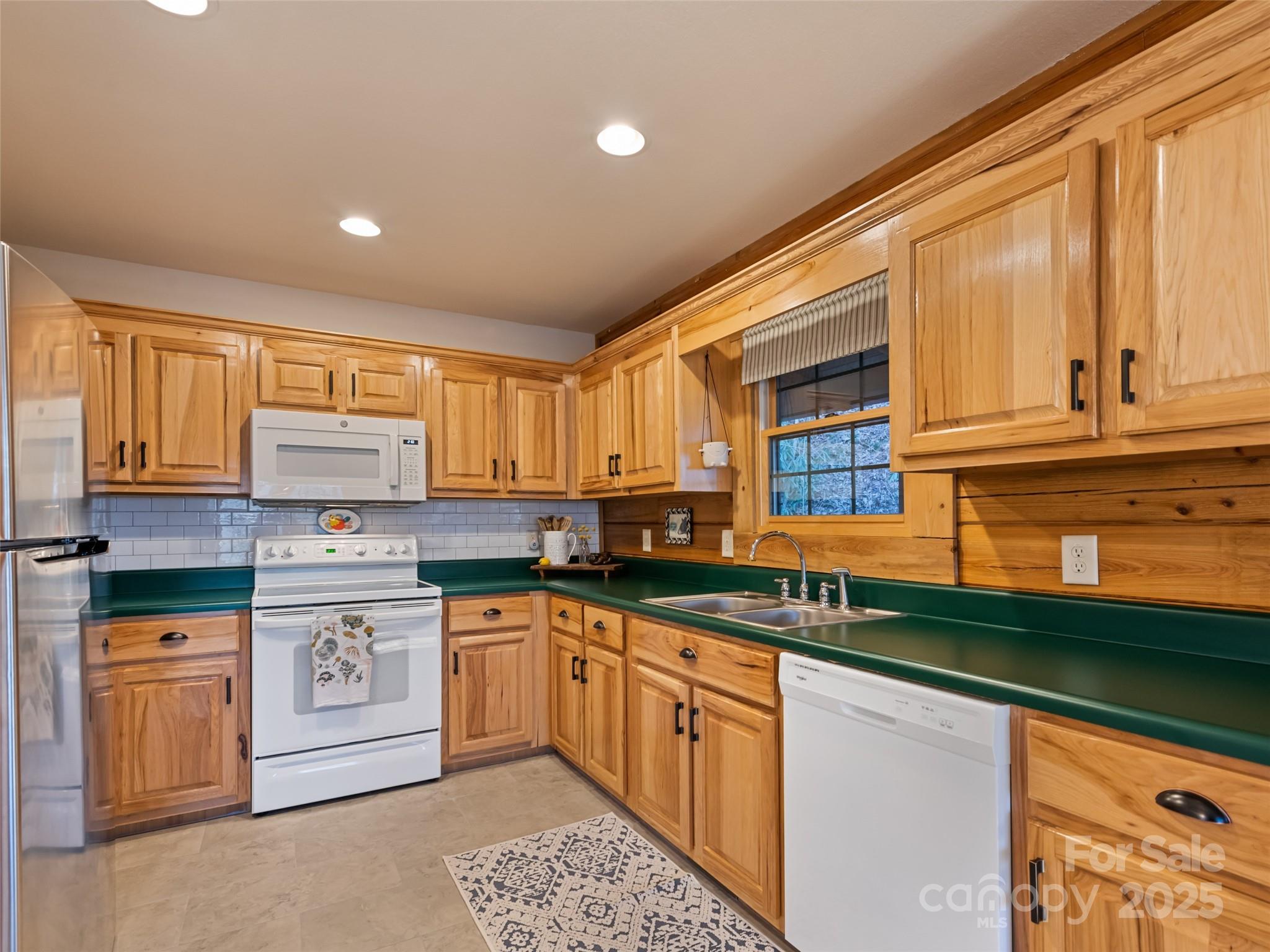 Rainbow Mountain Development - Residential