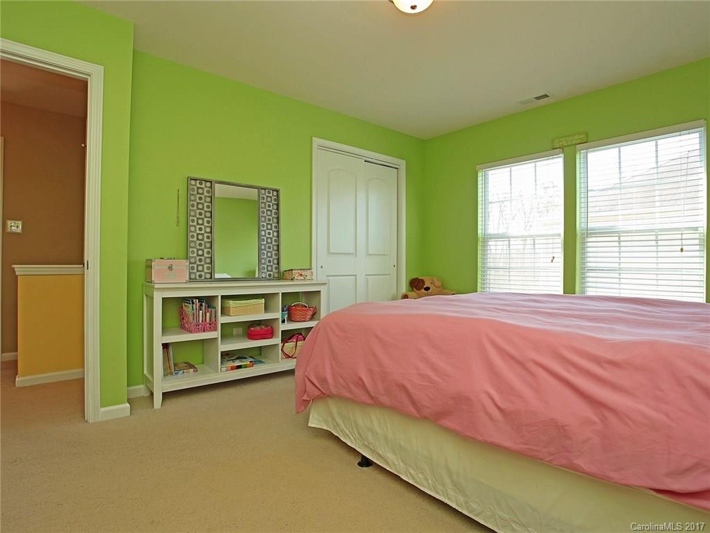 English Trails - Residential