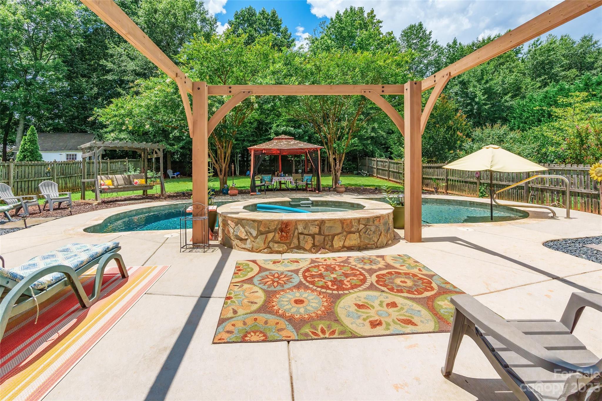 Highland Creek - Residential