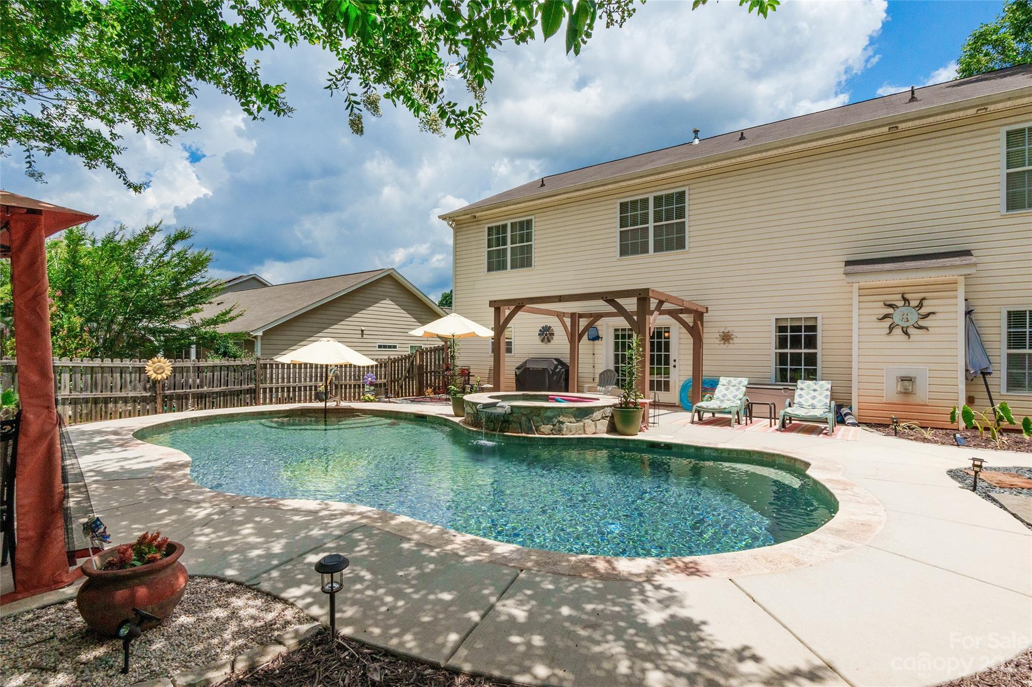 Highland Creek - Residential