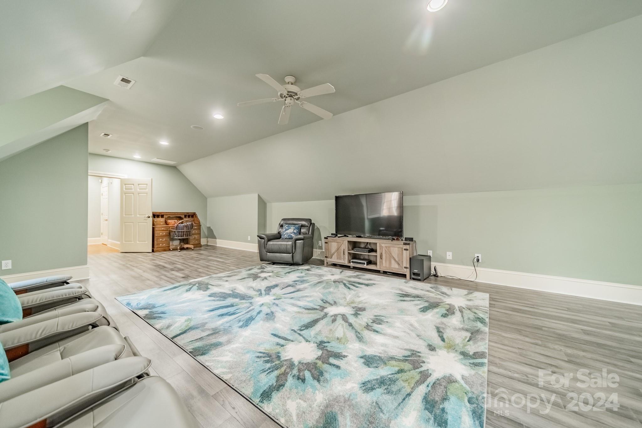 Sailview - Residential