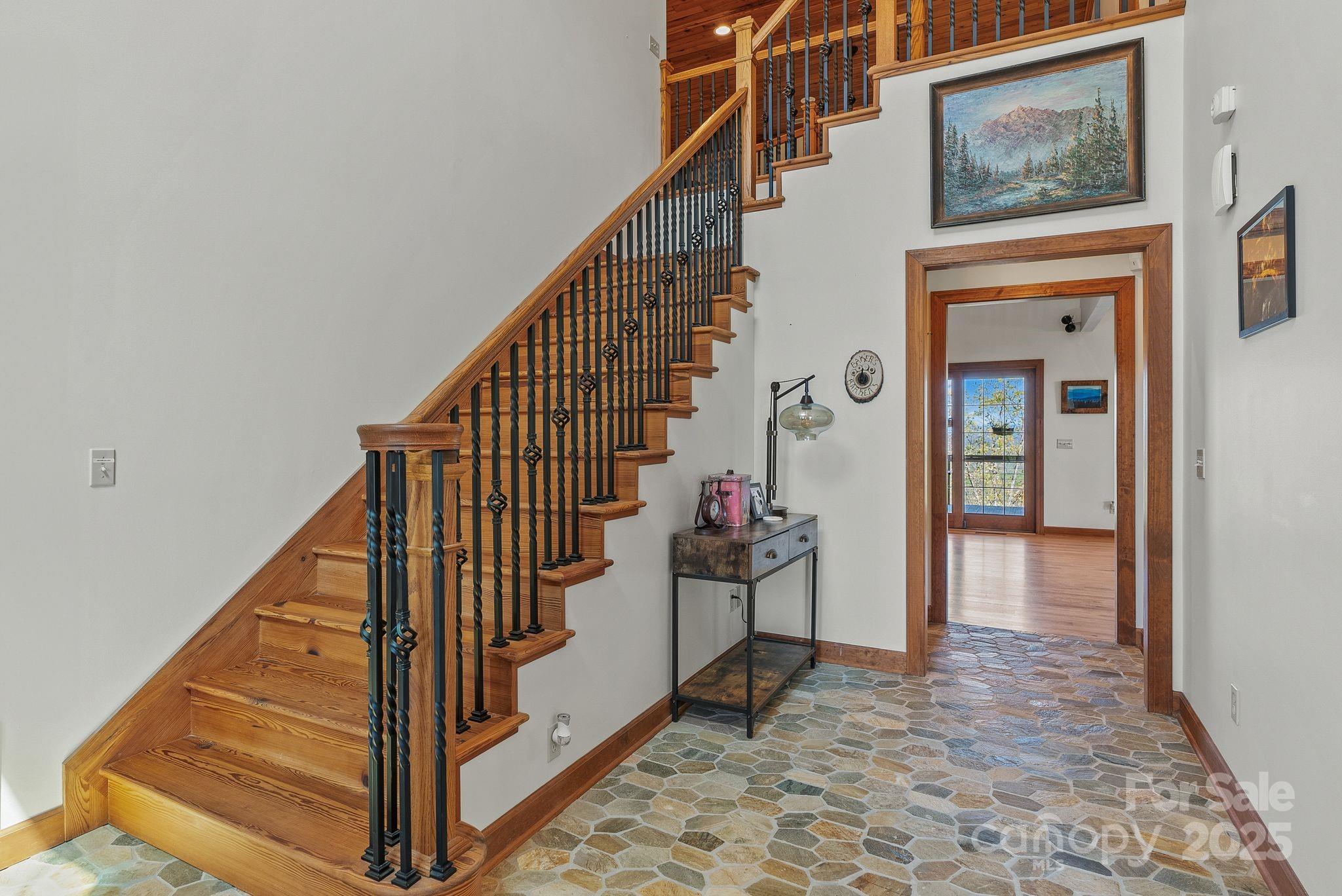 498 Pinnacle Parkway