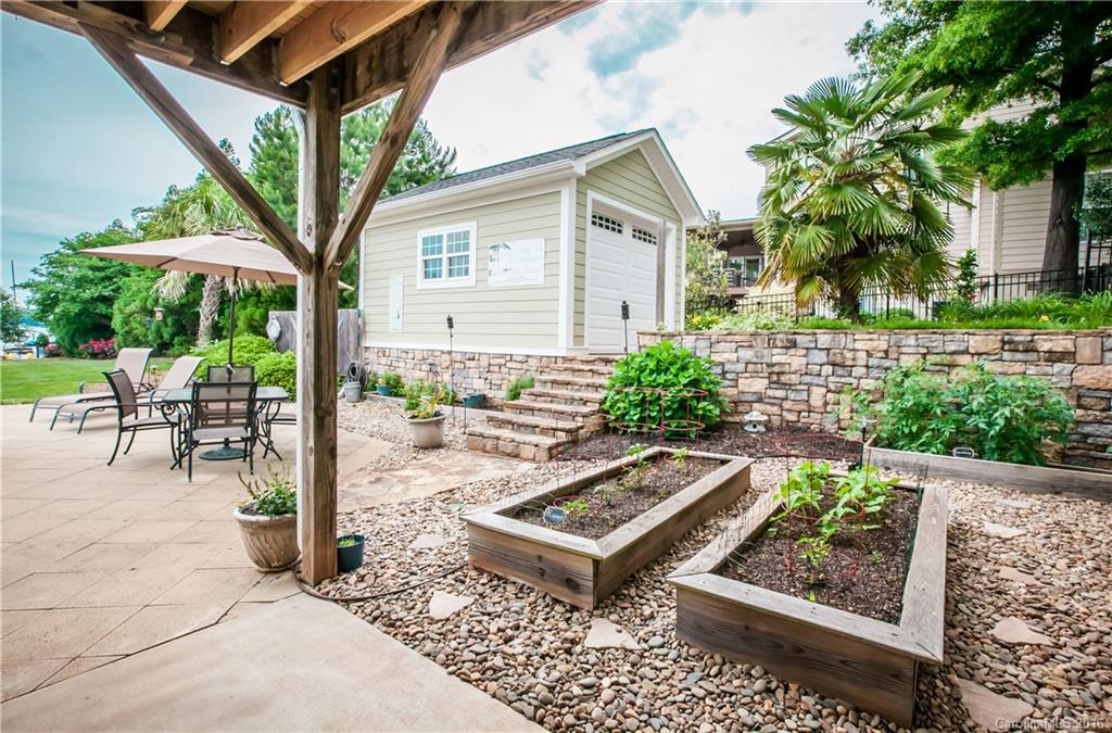 Country Club Shores - Residential