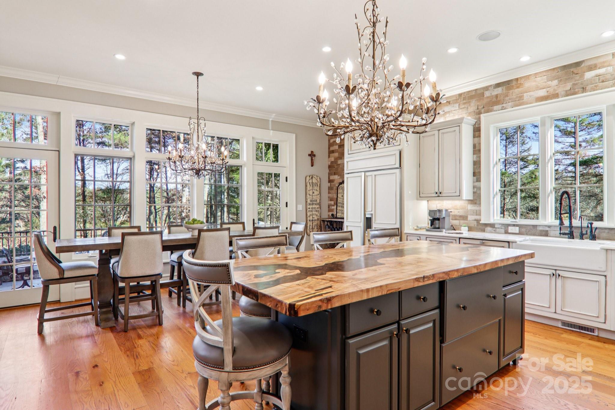 Straus Park - Residential