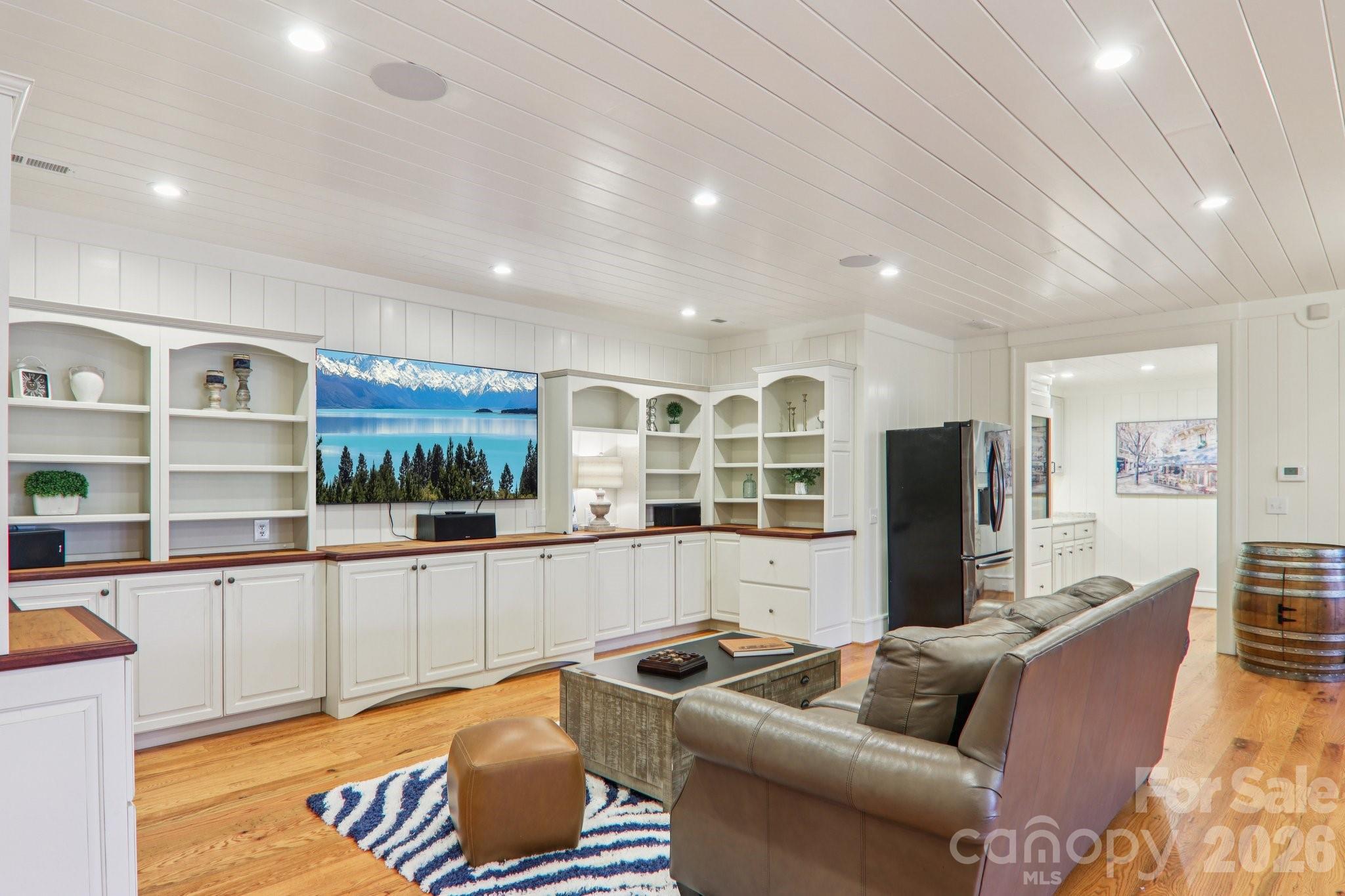 Straus Park - Residential