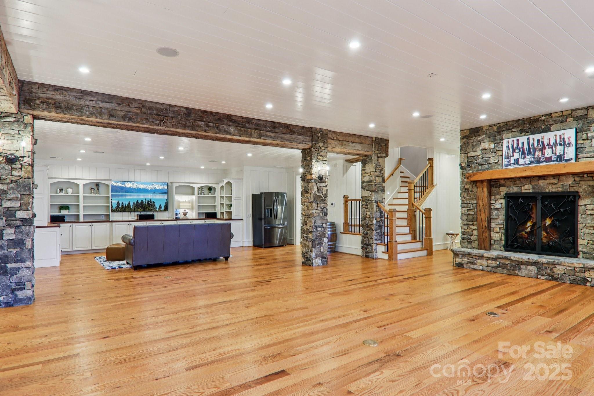 Straus Park - Residential