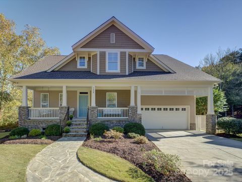 Photo of 7820 Crestfield Lane, Tega Cay, SC 29708 (MLS # 4312761)