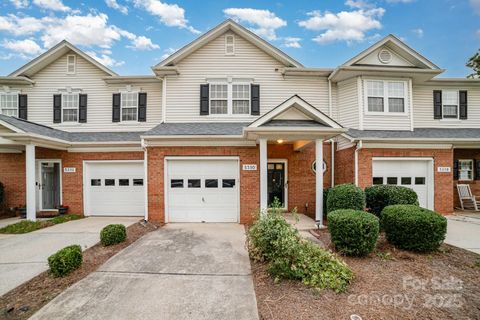 5310 Waverly Lynn Lane Charlotte NC 28269