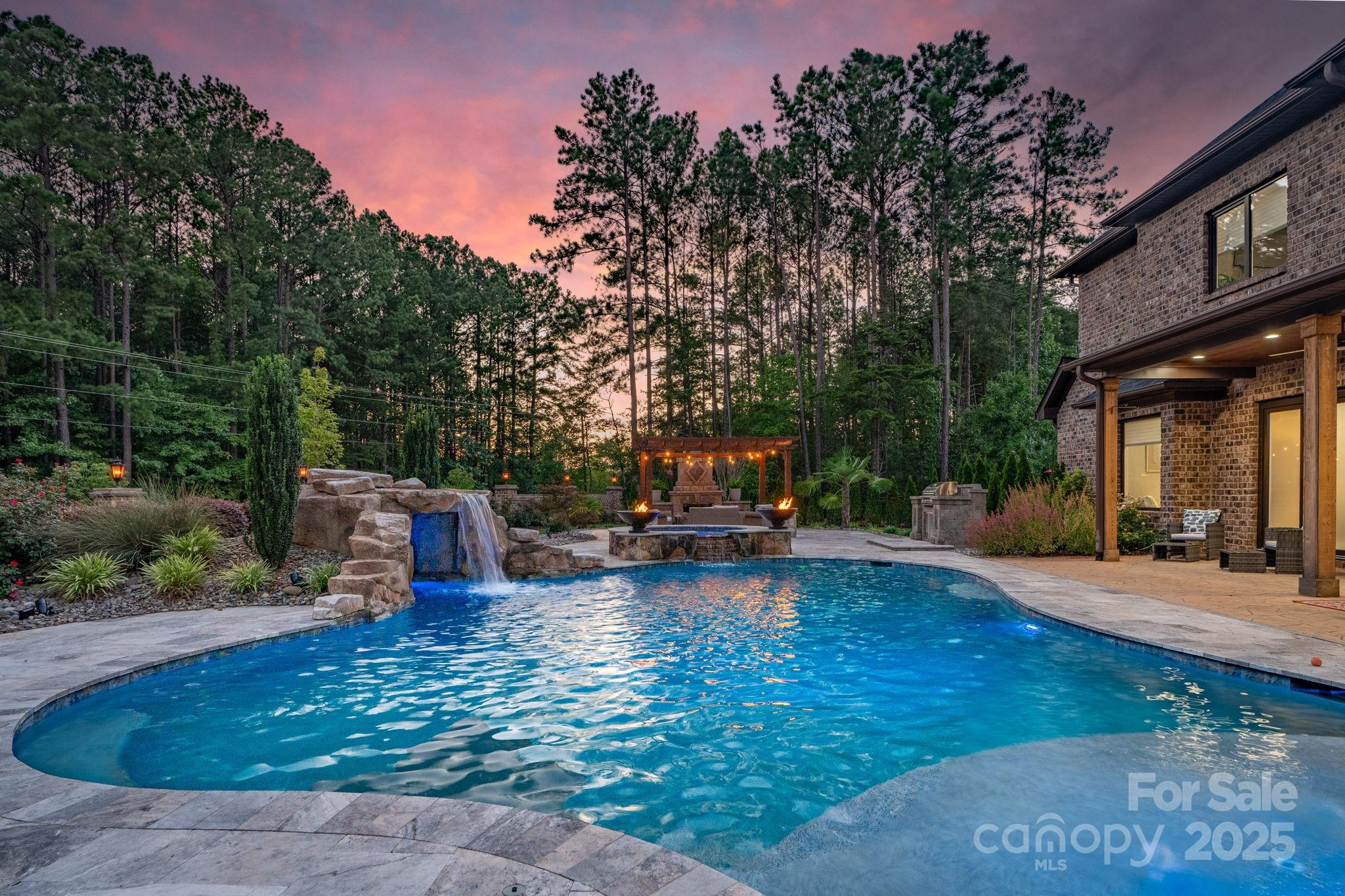 7946 Norman Pointe Drive