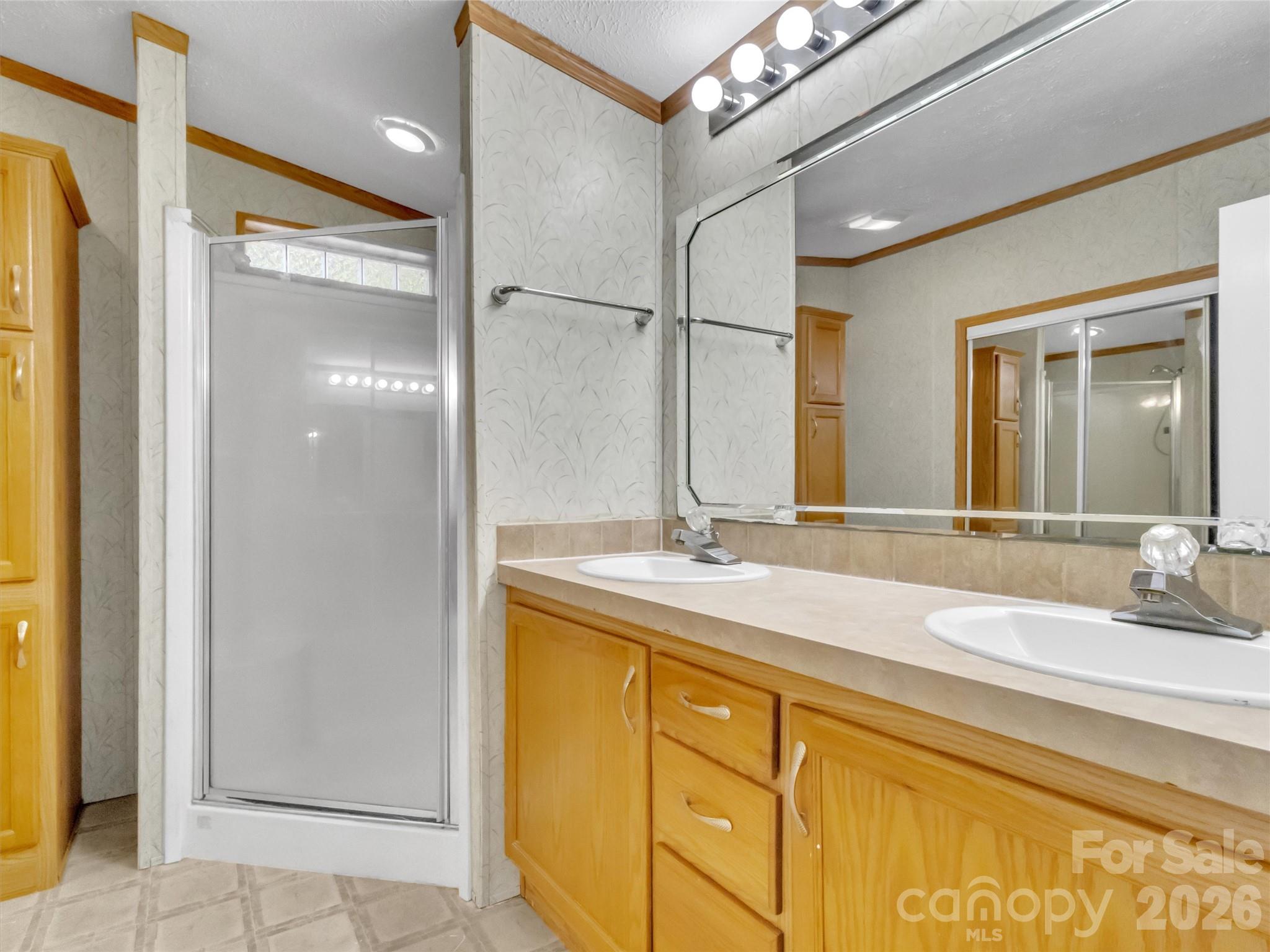 Whispering Winds - Residential