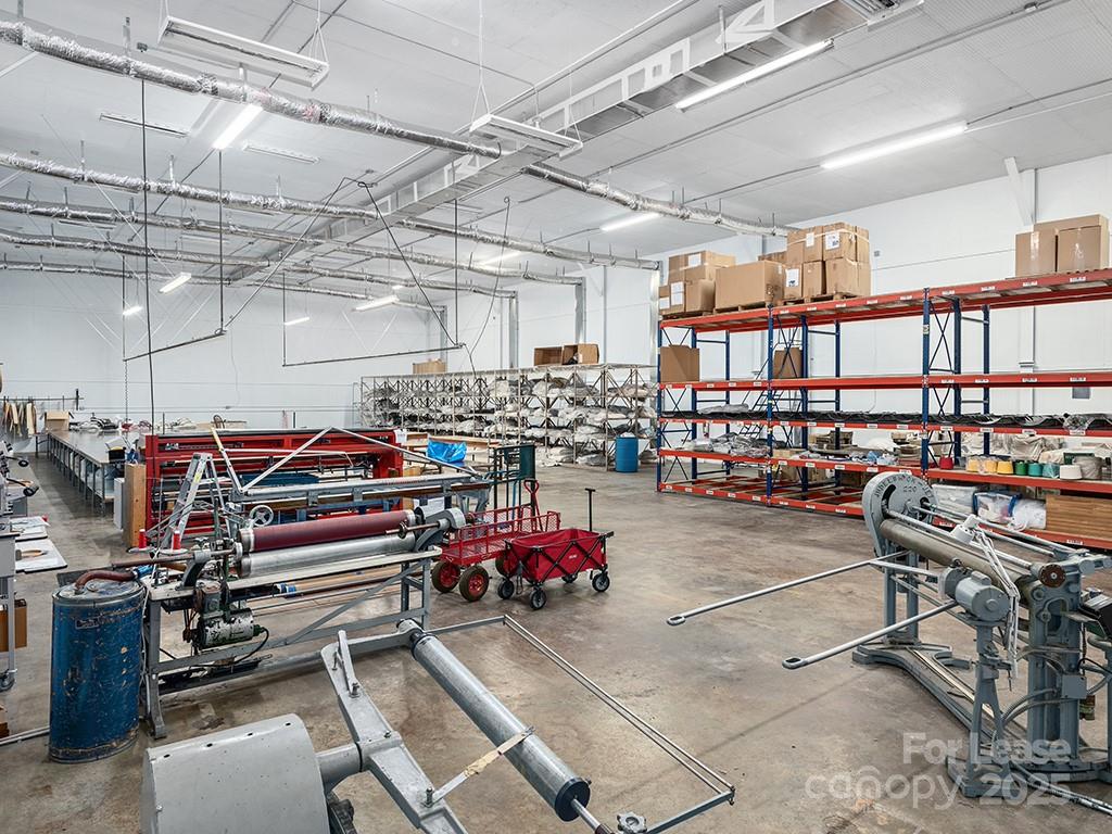 701 Oriole Drive Lease