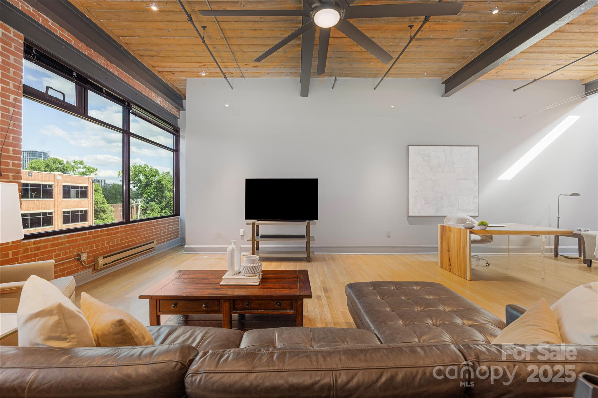 310 Arlington Avenue 408
