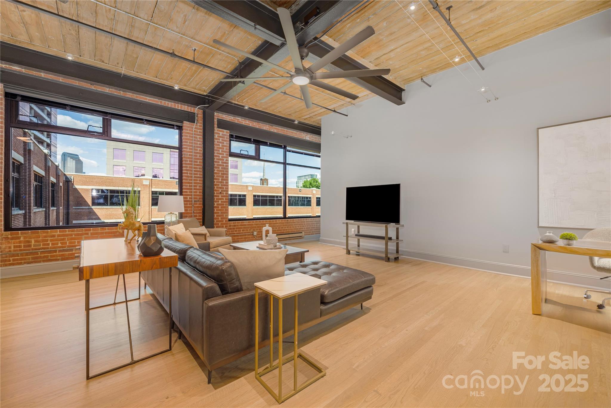 310 Arlington Avenue 408