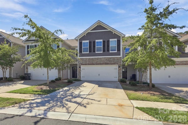6107 ARTIGAS DR, FORT MILL, SC 29707 - Image 84fd4955a17cbdccdce401f2a76b7406/2512429292