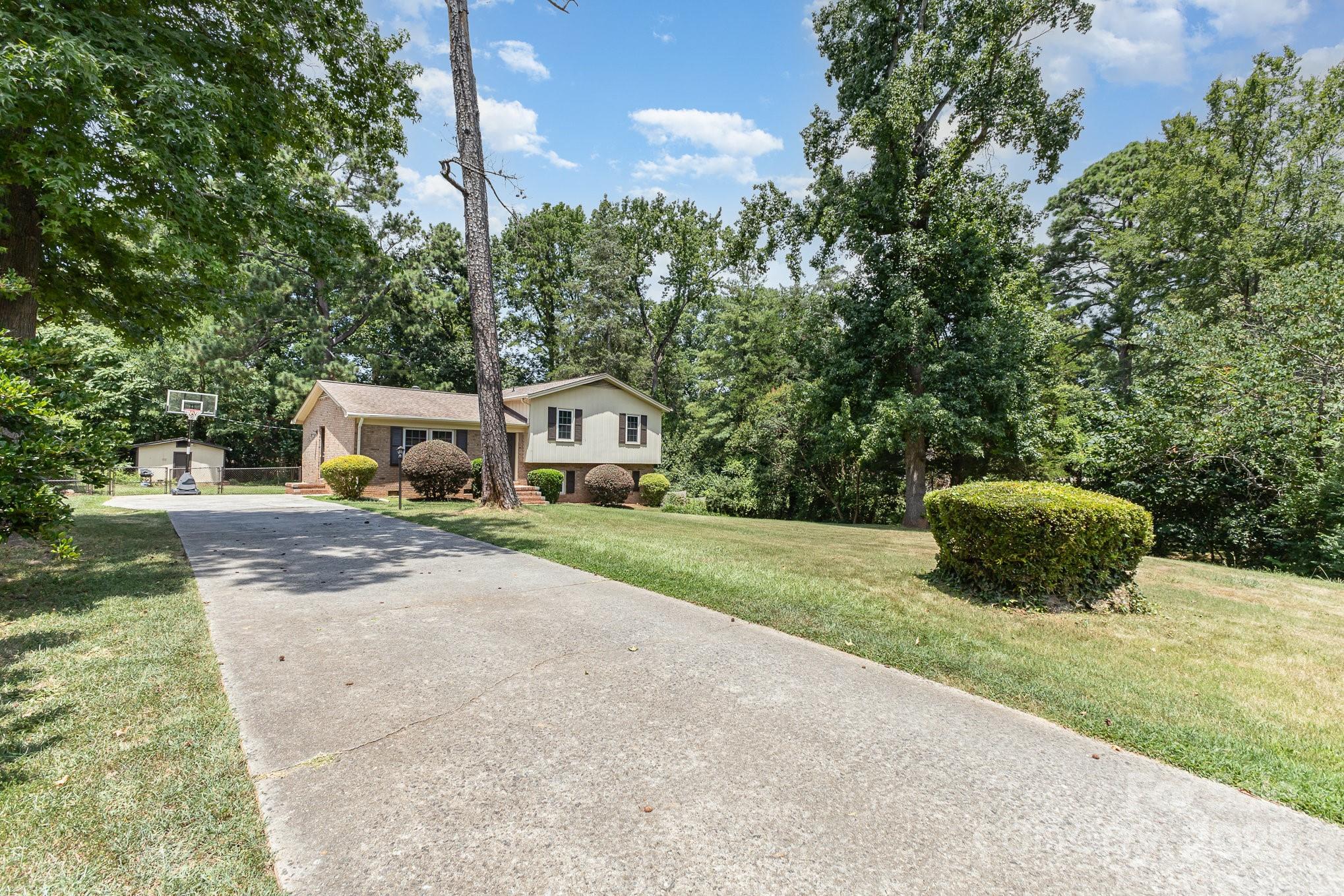 1821 Huntington Place