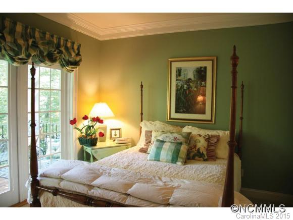 Straus Park - Residential