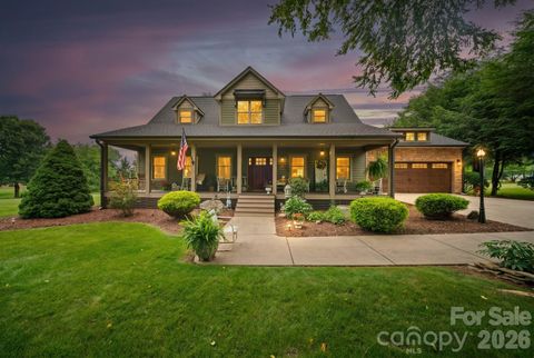 Photo of 98 Garden Lane, Canton, NC 28716 (MLS # 4389362)
