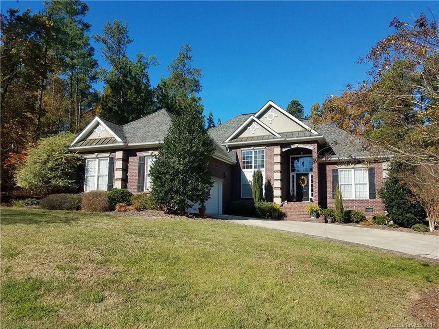 Hurry! Come see this brick home located on a nice quiet cul-de-sac.  There is tons of backyard space for the kids and pets to play while you enjoy the fully screened in rear porch!  Inside you will find a split floor plan design giving lots of privacy to the master bedroom. Arched doorways, octagon tray ceiling in the master, vaulted ceiling in the great room. Oversized 2 car garage.  Just 3 mins. to the public boat landing to launch your boat or kayak to enjoy this great area! Clover Schools!