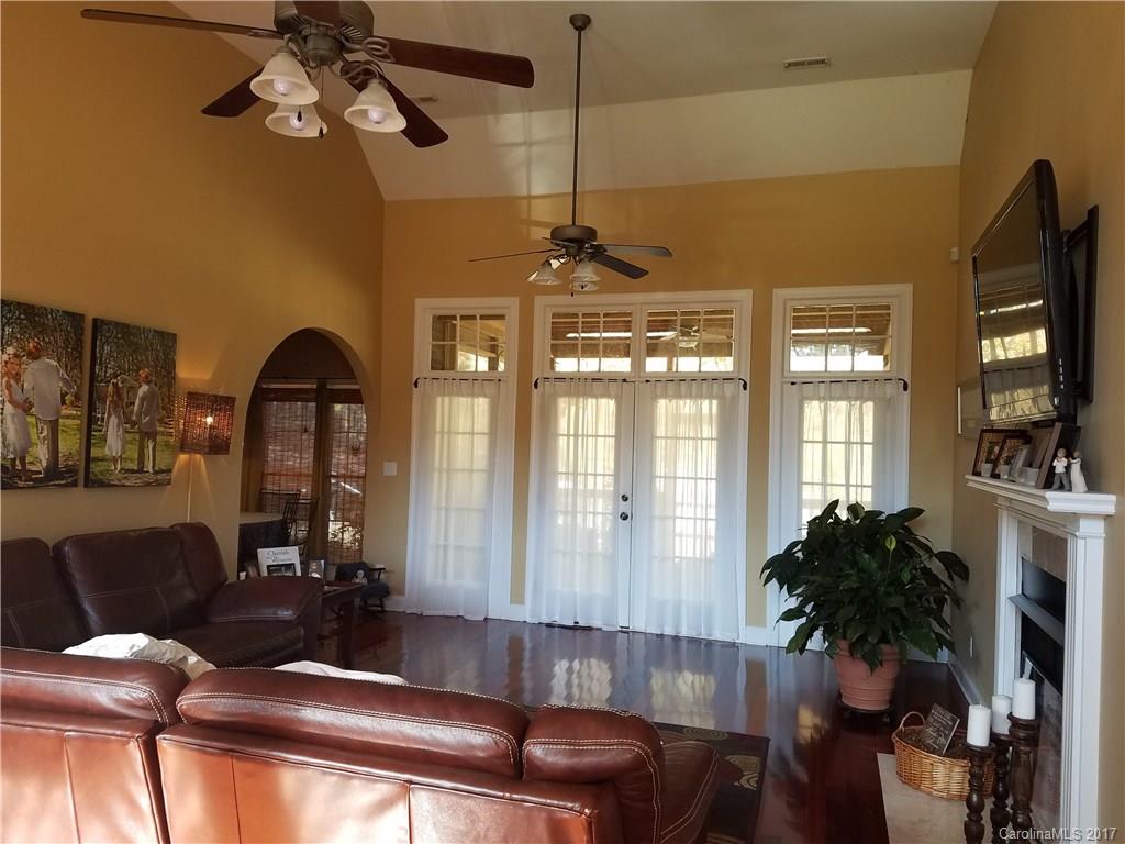 Mariners Bluff - Residential