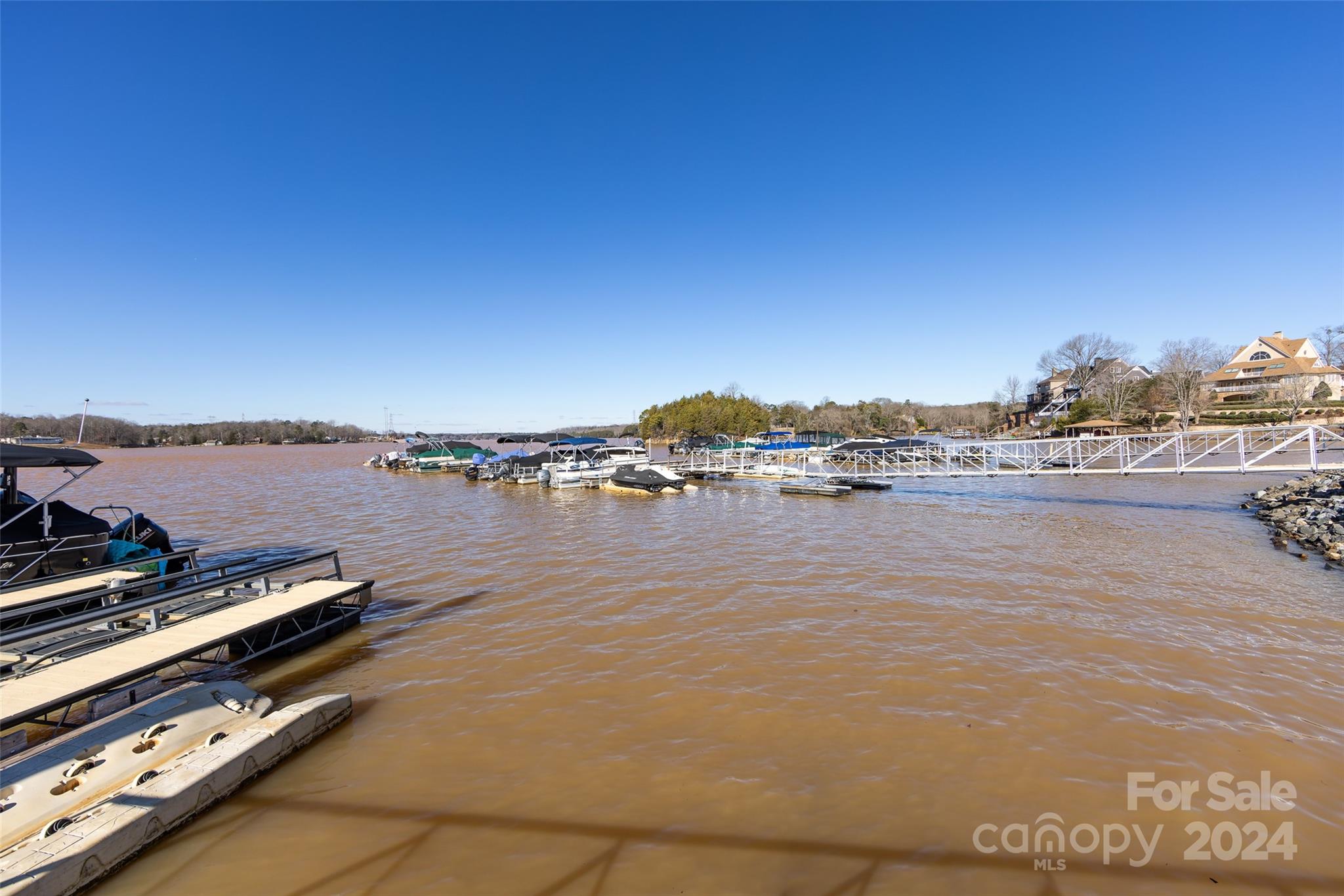 The Yachtsman - Residential