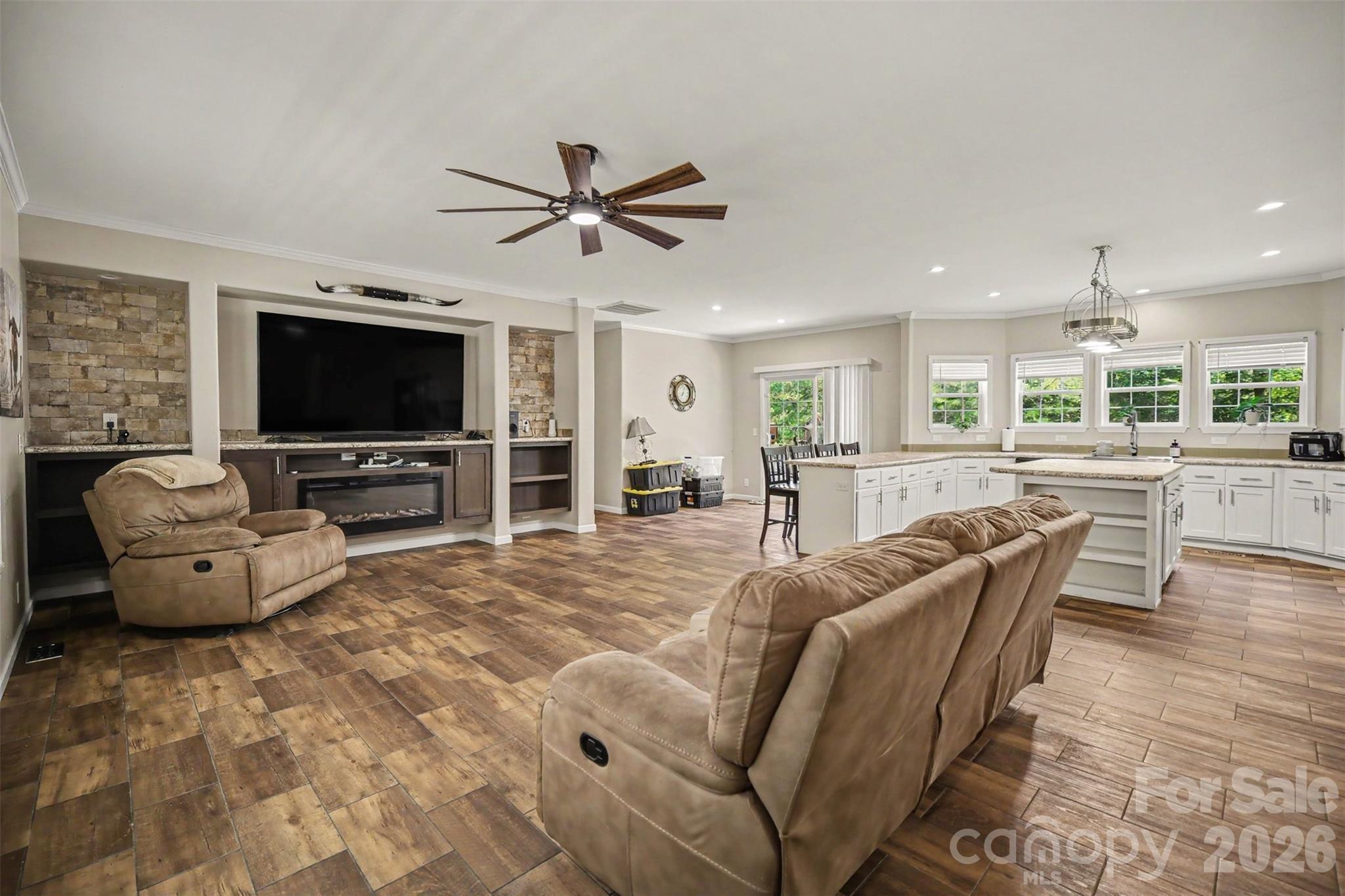 2702 Henry Knob Road