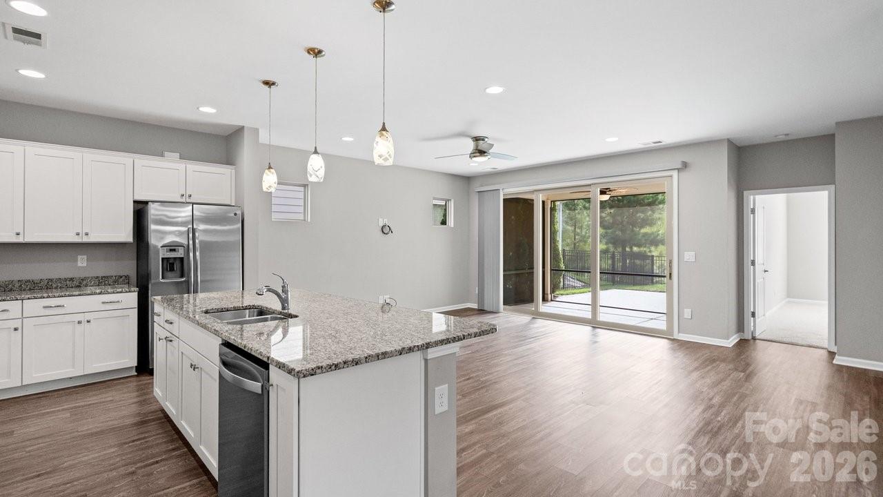 4927 Looking Glass Trail
