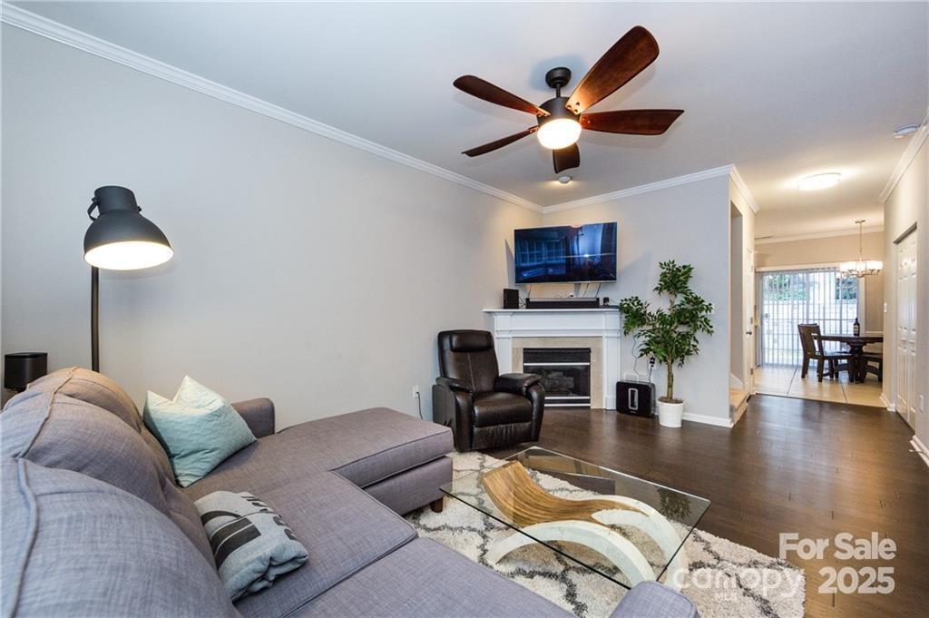 1265 E Woodlawn Road