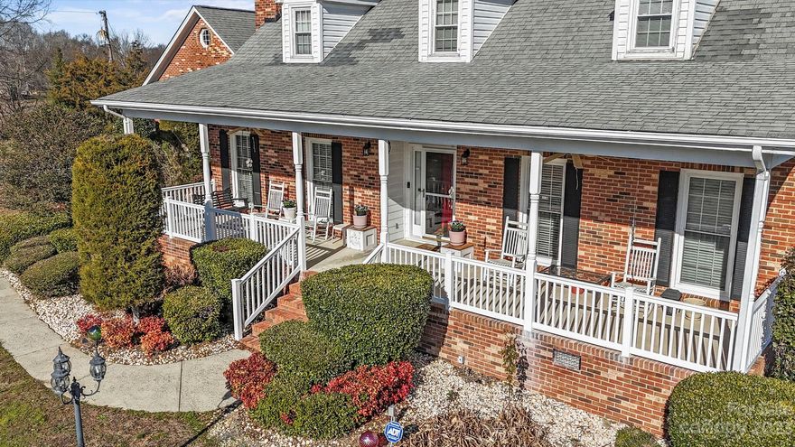 Discover serene country living in Union County with this charming 3-bedroom, 2.5-bath home nestled on 3 acres. Enjoy the perfect balance of tranquility and convenience, with easy access to local shopping and events. A delightful retreat for those seeking space and comfort.  Experience the best of both worlds with this property, benefiting from county water while still having a functional well for your lawn and garden needs. Additionally, the home features a brand new oven/hood and a delightful sunroom added in 2001, offering a picturesque view of the countryside.