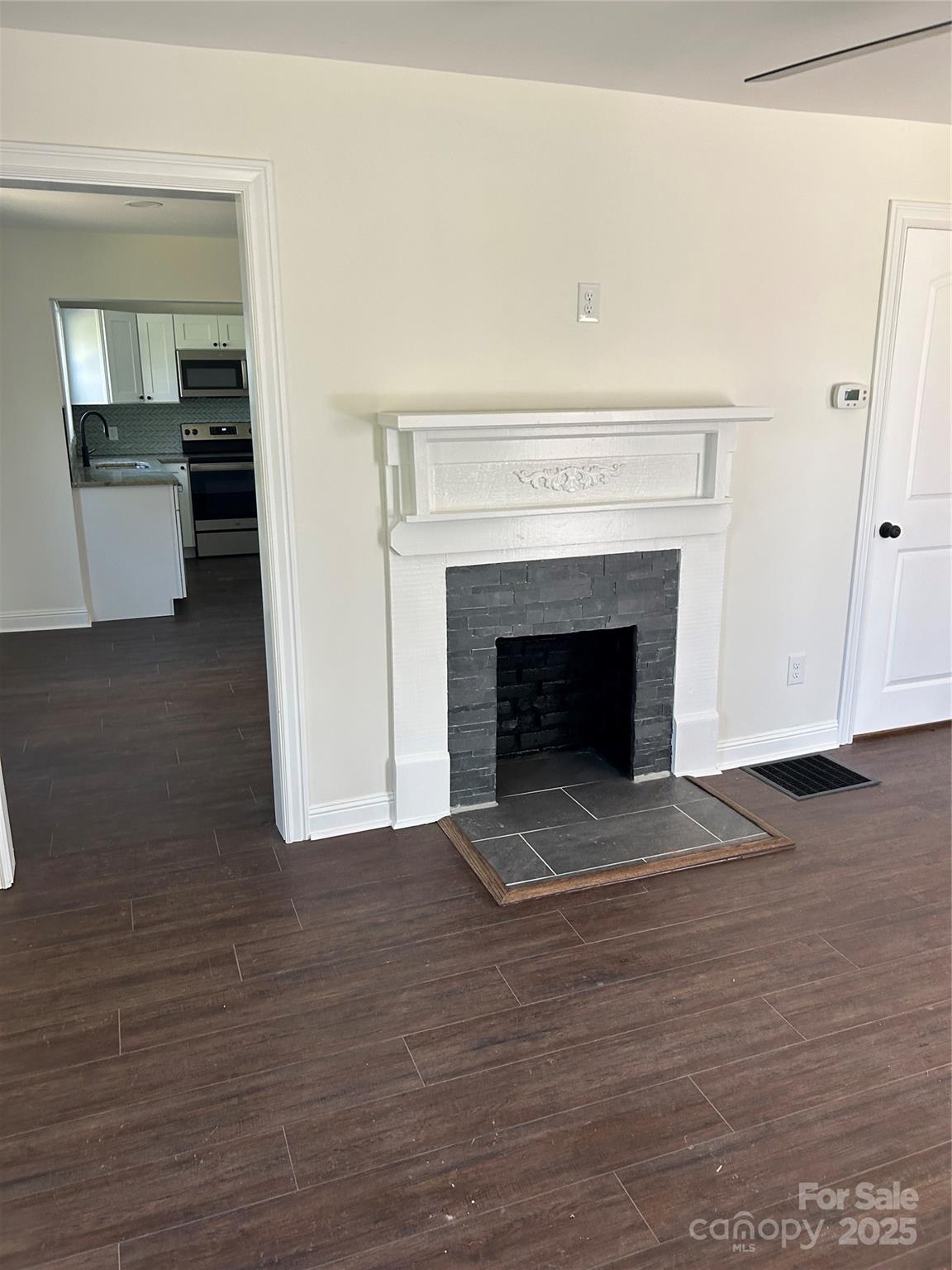 219 W Highland Avenue