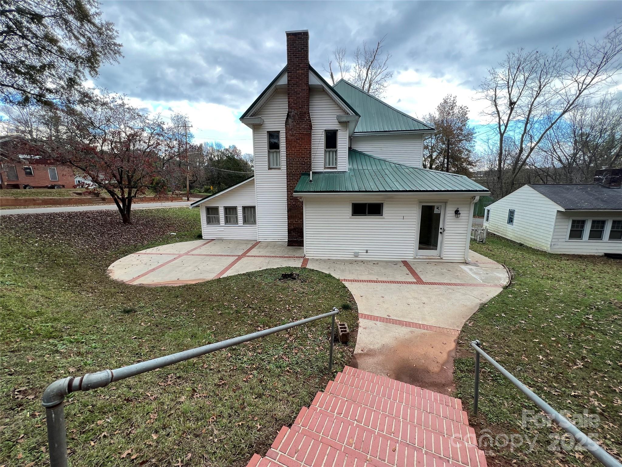 171 N Mitchell Street