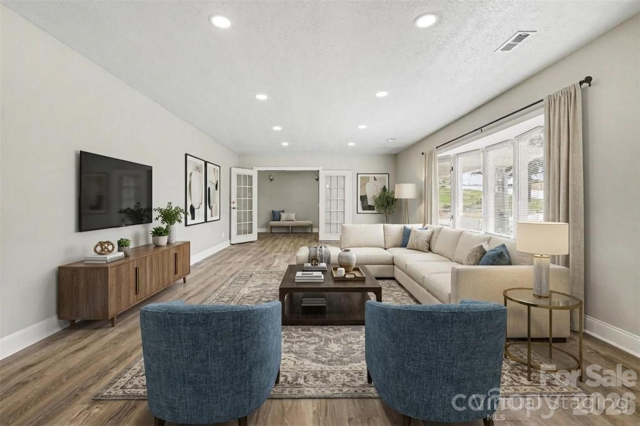 2617 Shady Lane Avenue