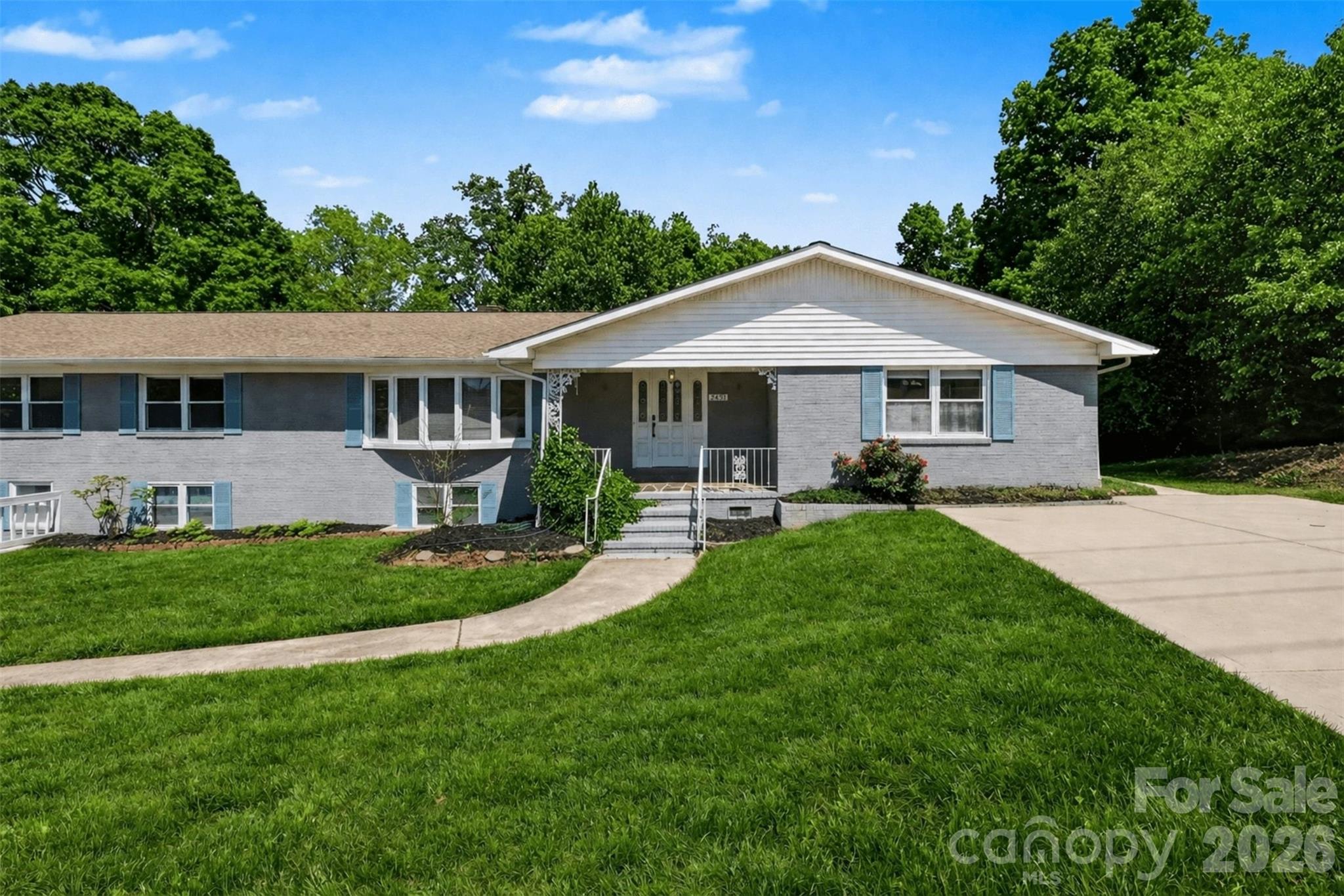 2617 Shady Lane Avenue