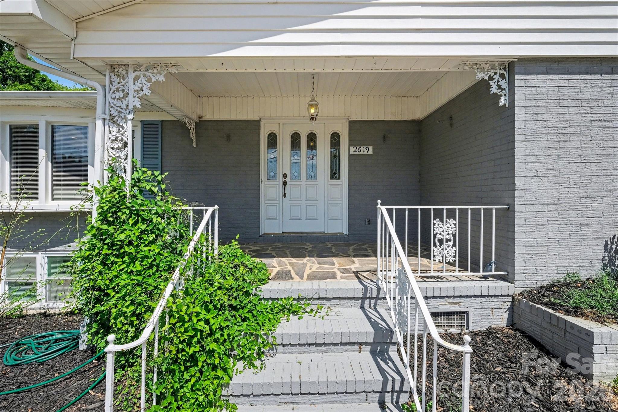 2617 Shady Lane Avenue