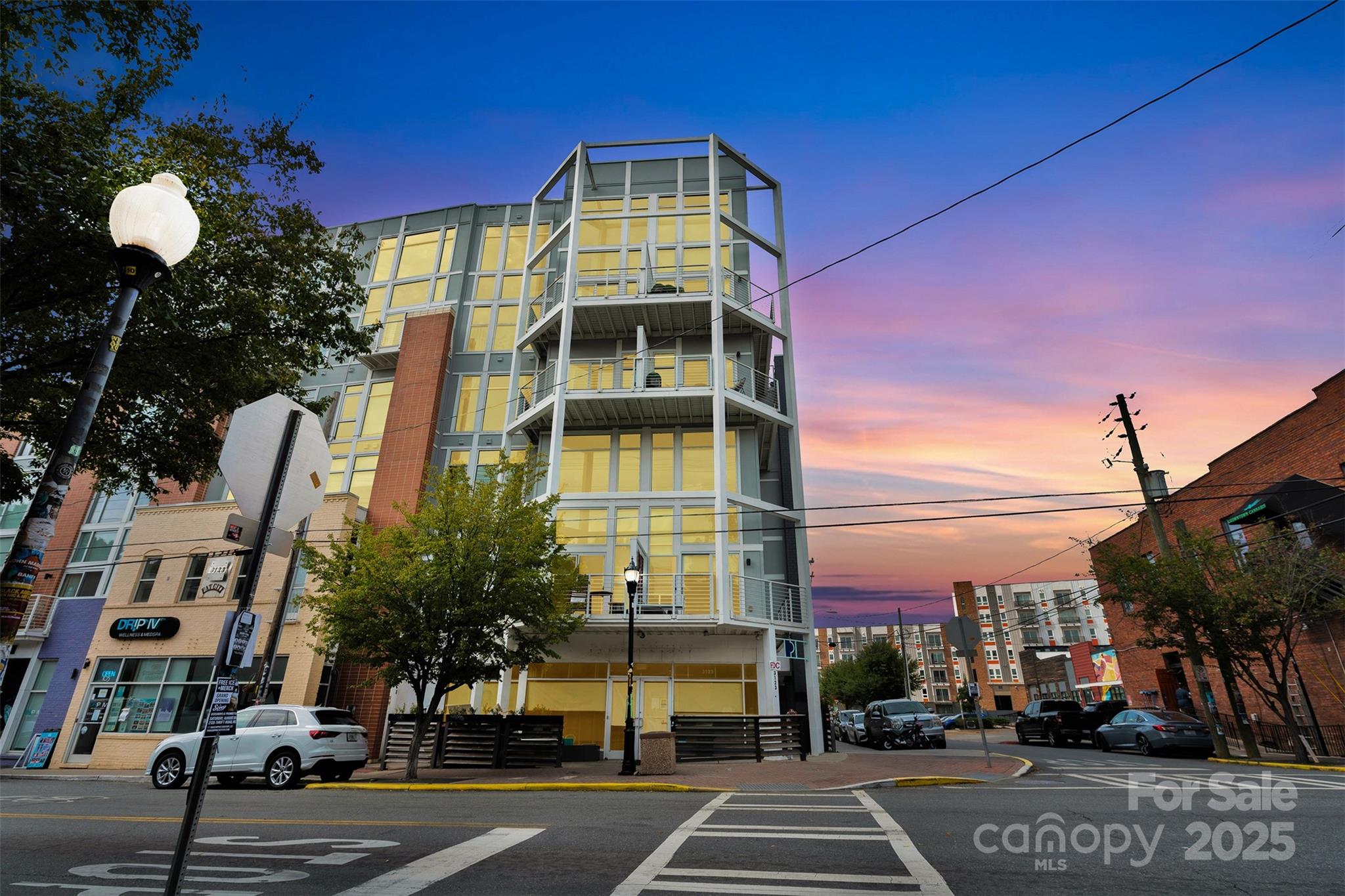 3123 N Davidson Street 301