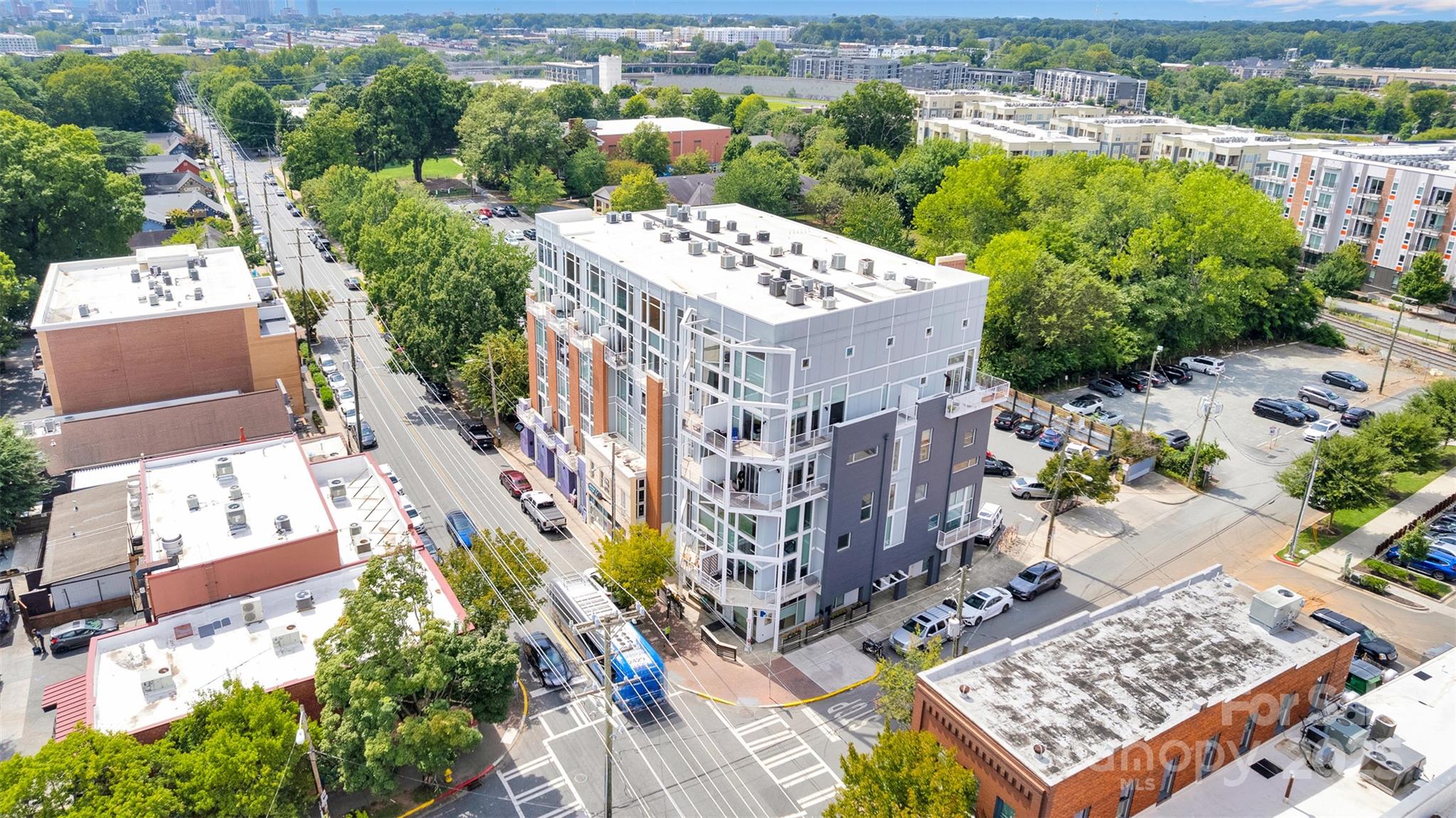 3123 N Davidson Street 301