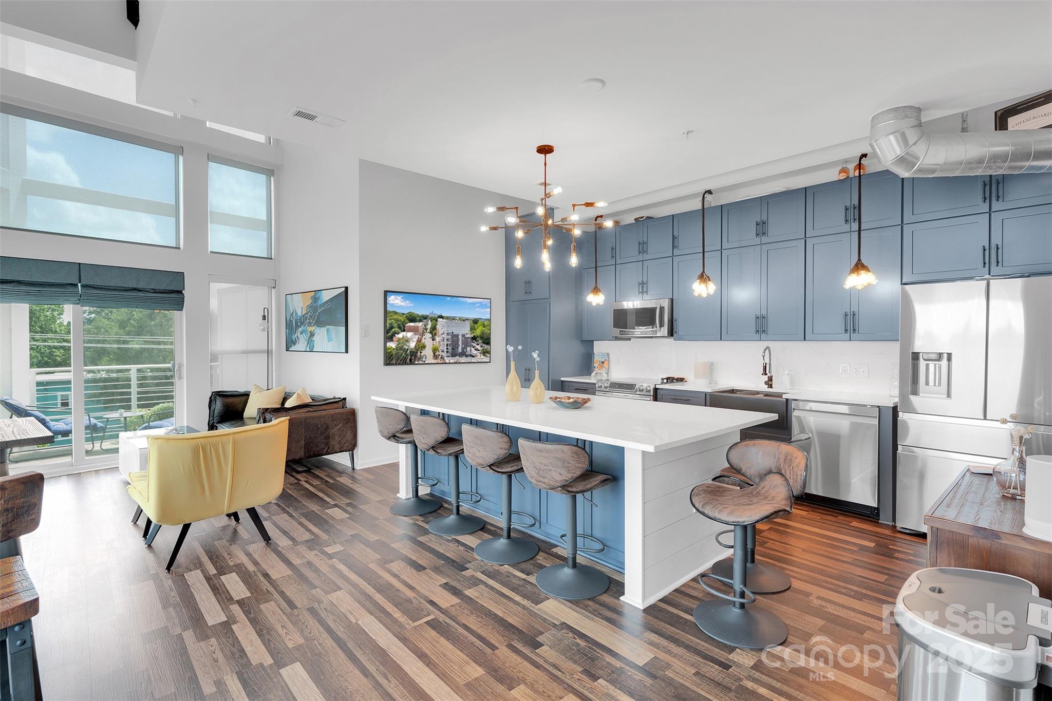 Fat City Condominium - Residential